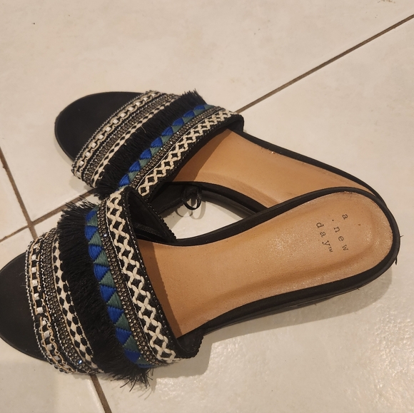Sandals - Picture 4 of 4